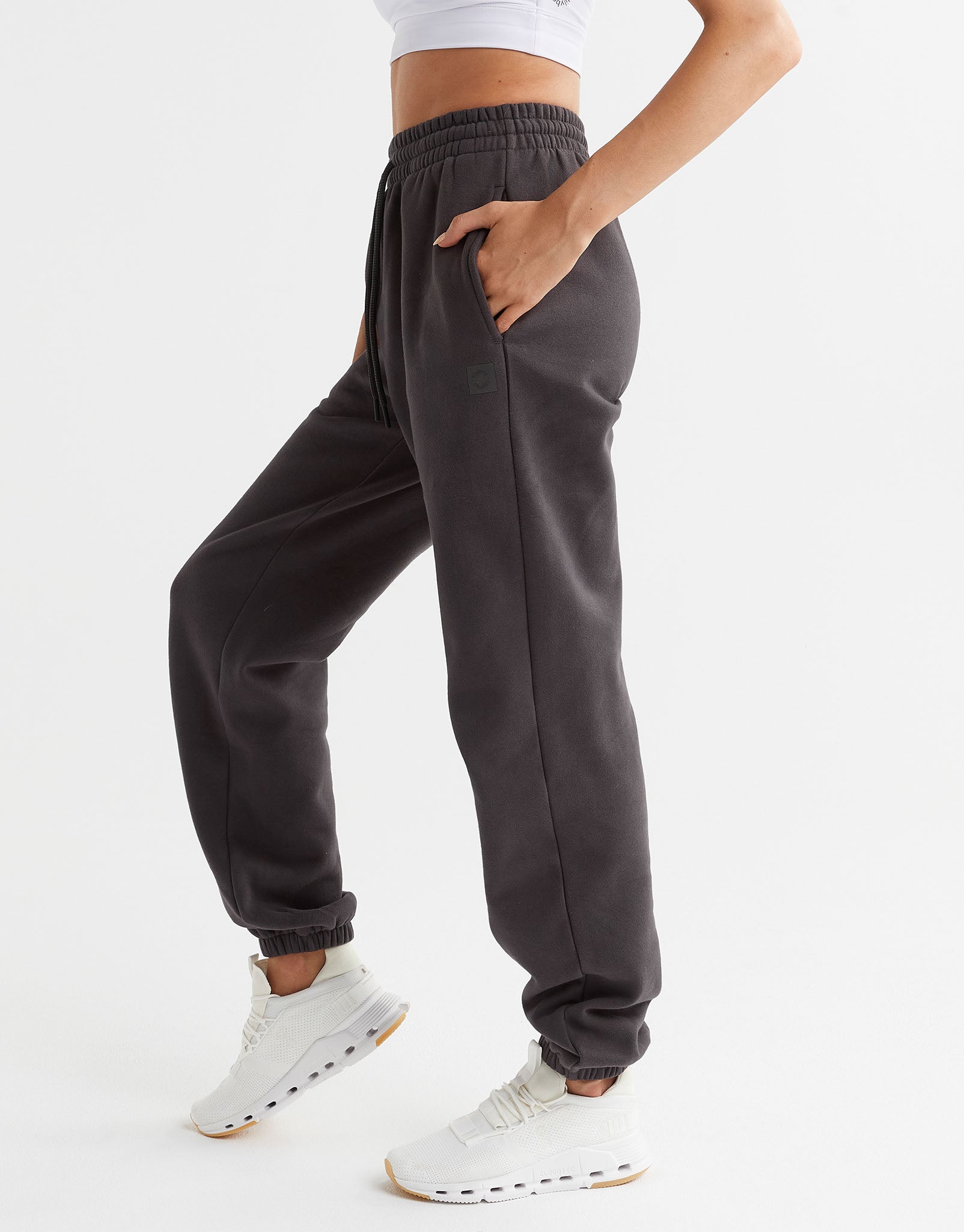 Lilybod-Lucy-Oversized-Fleece-Track-Pant-Coal-Gray-LL89-CLG-4-New.jpeg