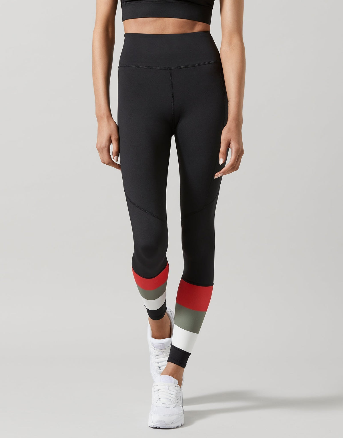 Lilybod-Ace-Smoke-Black-LL66-B-2_a398dcef-4c4c-4725-923f-342cf6599d59.jpg