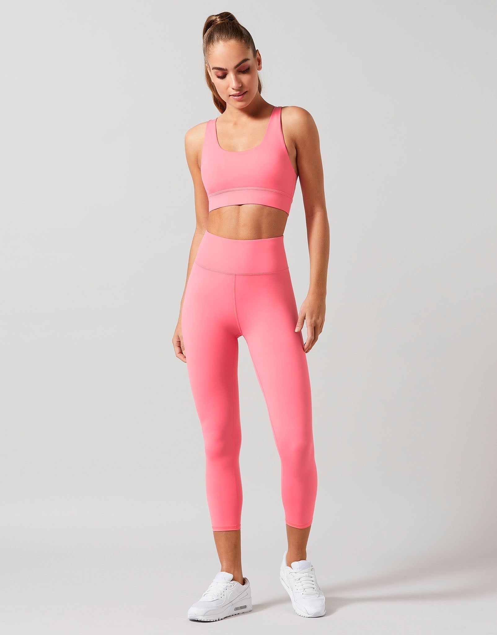 Lilybod-Astrid-7-8-Legging-Powder-Pink-LL63-PK-1_6228e524-2ab5-4c9f-a4cd-edd9cc782607.jpg