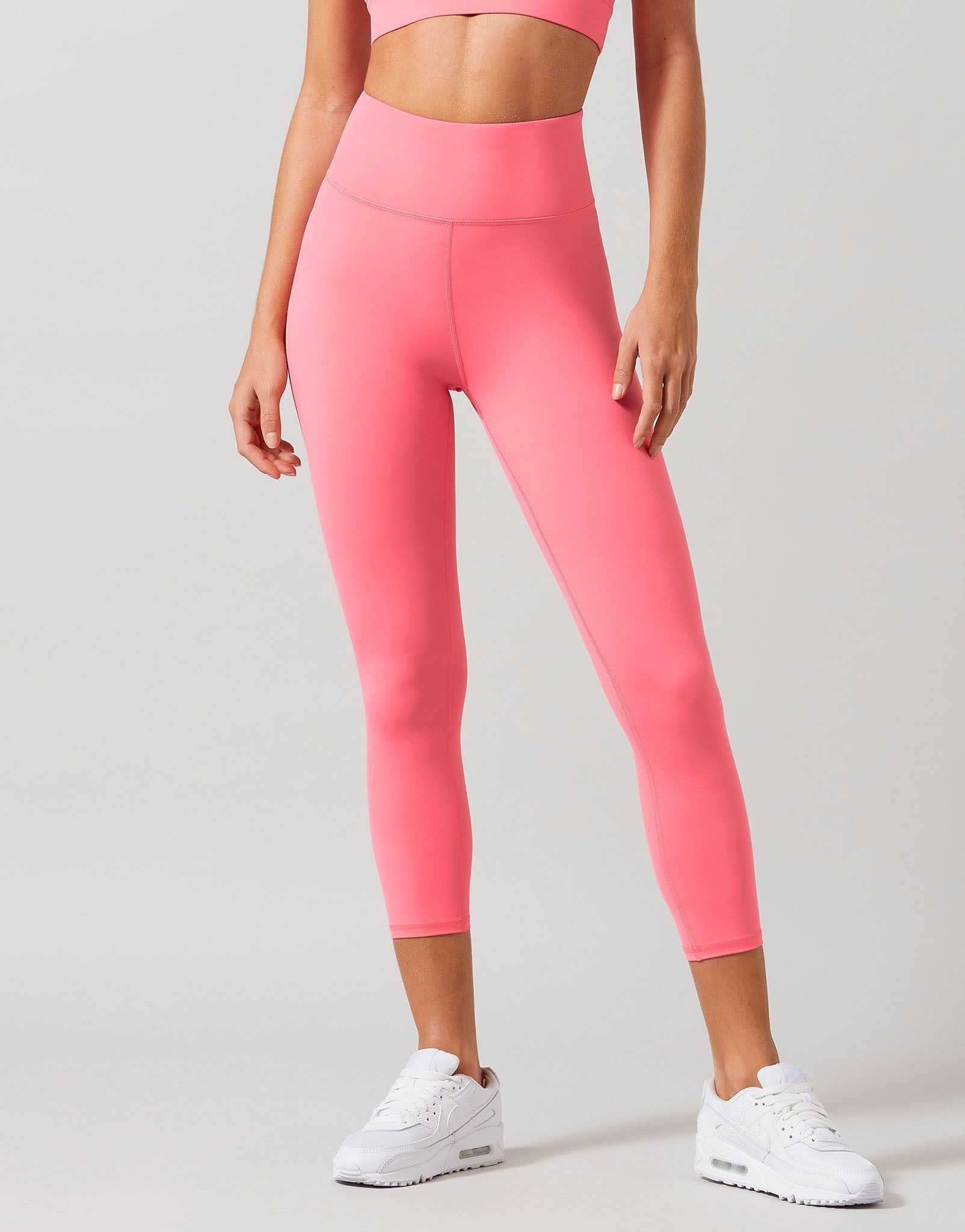 Lilybod-Astrid-7-8-Legging-Powder-Pink-LL63-PK-2_978ce267-906c-4565-86b2-45dd64e72e4d.jpg