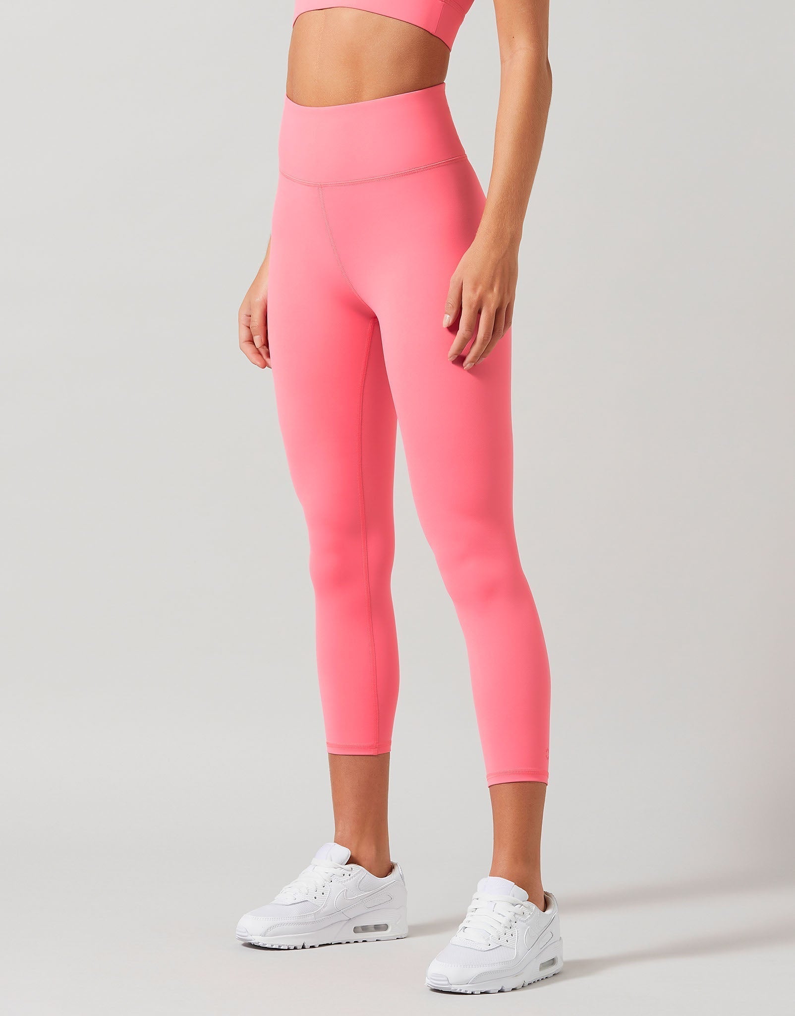 Lilybod-Astrid-7-8-Legging-Powder-Pink-LL63-PK-3_9eae804b-5cf9-4008-84cd-646642dc53ce.jpg