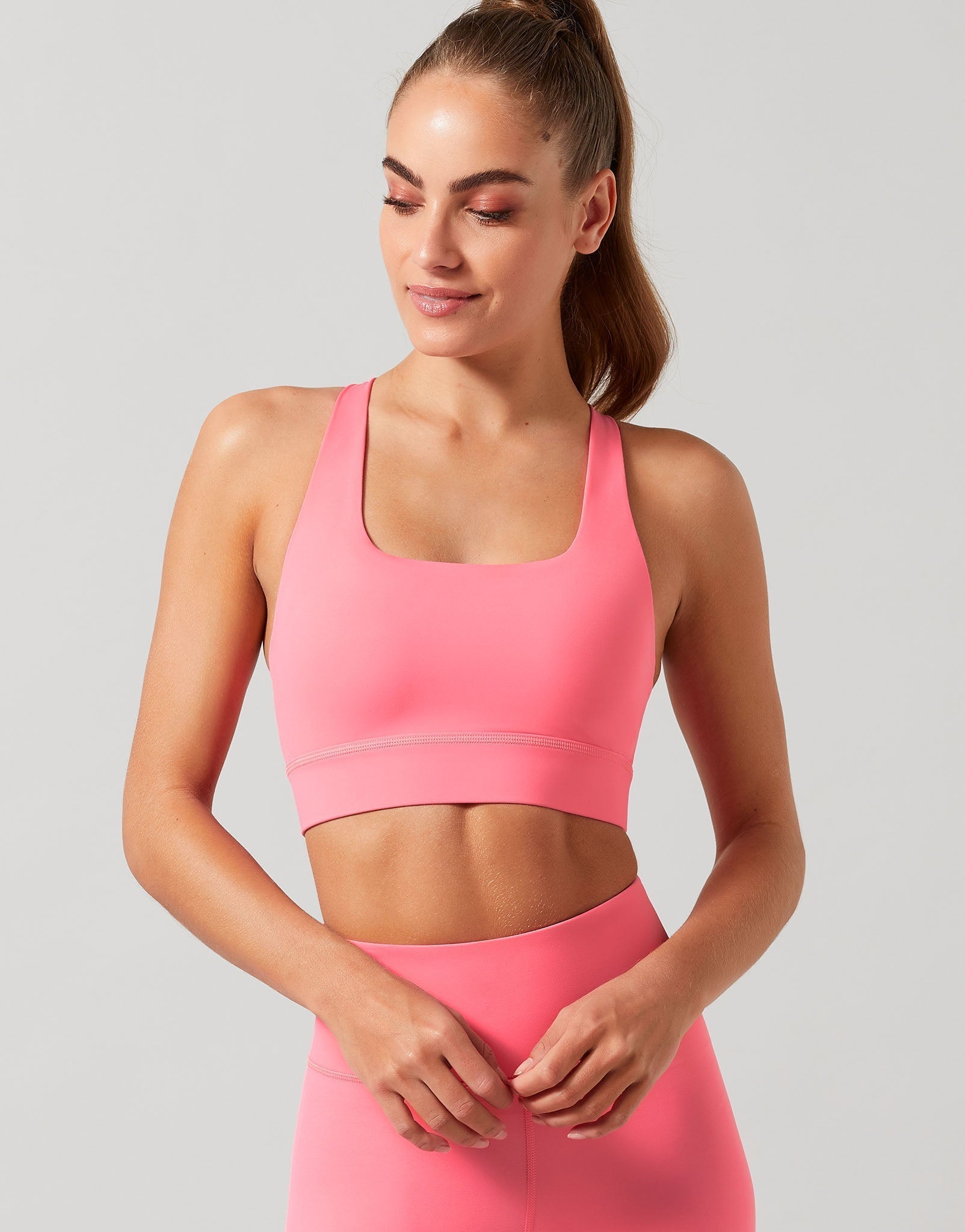 Lilybod-Astrid-Sports-Bra-Powder-Pink-LC48-PK-3_8283e4f0-a5e7-41e0-a4f4-acba468b41ef.jpg