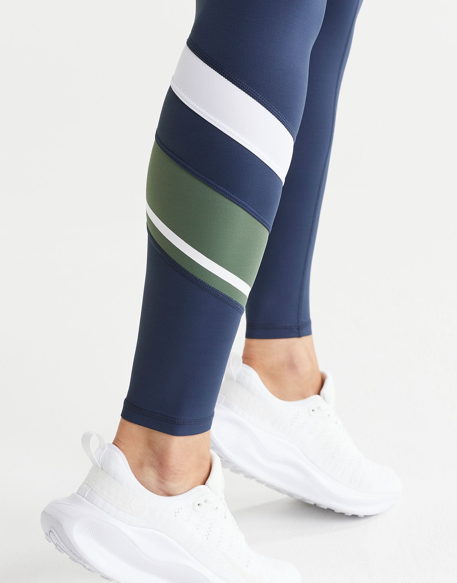 Lilybod-LIMITLESS-Legging-Navy-Green-White-LL139-NCR-08.jpeg