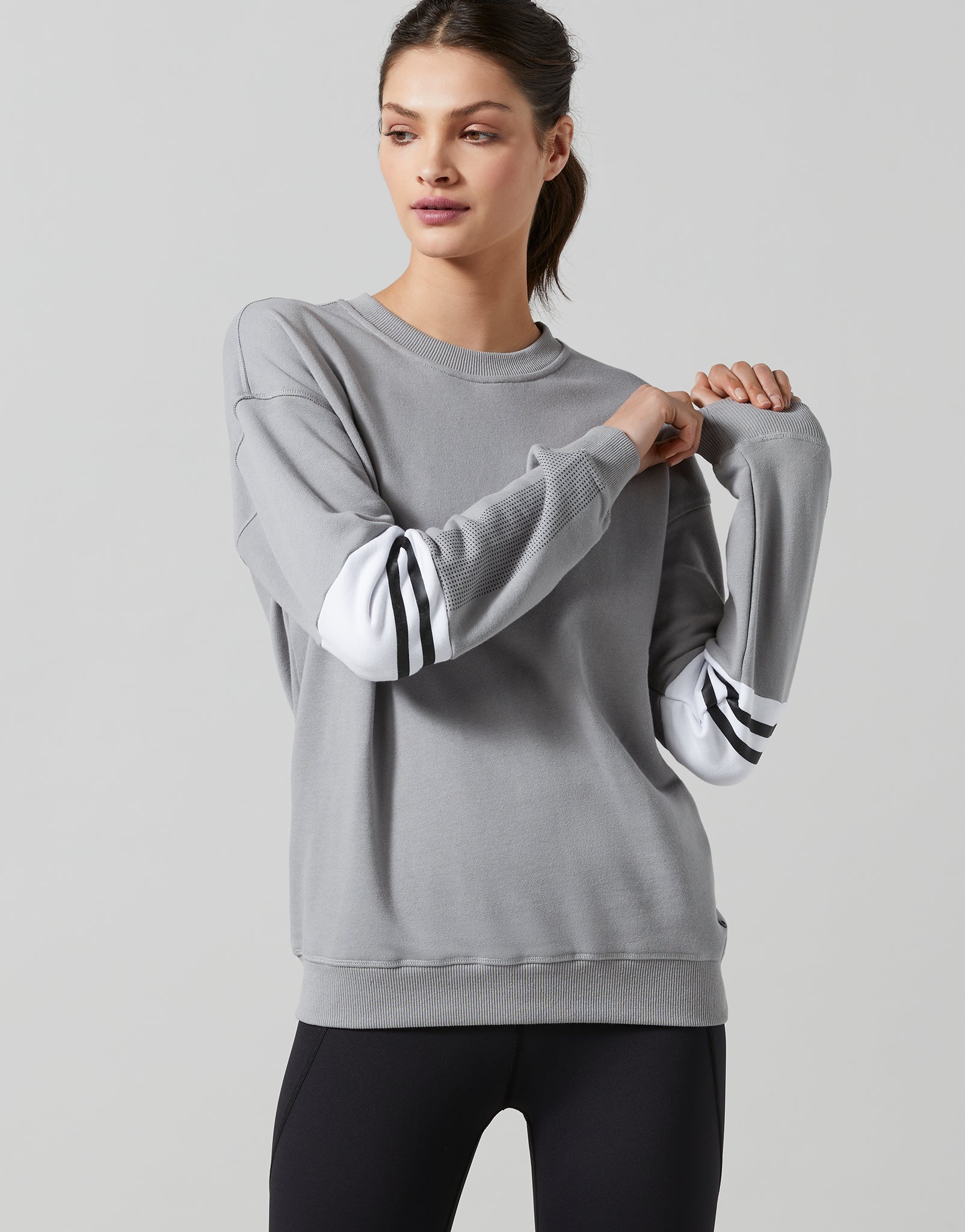 Lilybod-Lexie-Sweat-Light-Grey-2_32d96600-5ba9-4e95-8446-901e1a4ec771.jpg