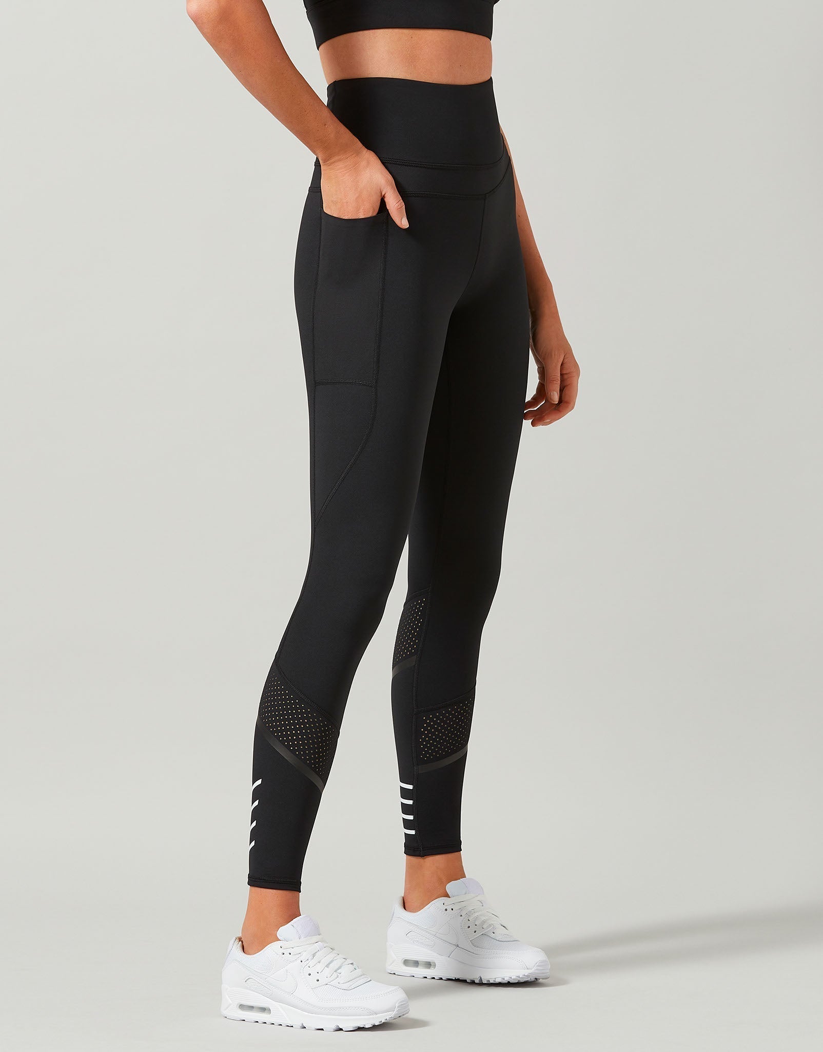 Lilybod-Mahalia-Smoke-Black-LL82-B-3_d8f2866c-bcbf-4276-9498-a996932c07bc.jpg