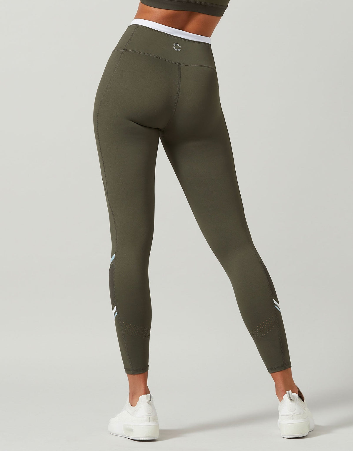 Lilybod-Nile-XR-Tarmac-White-Blue-LL79-MWU-5_ce5970aa-8f1b-4df8-ab88-be2343c014ef.jpg