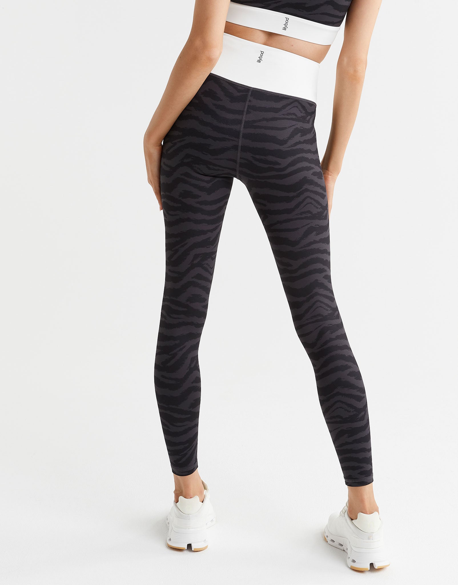 Lilybod-Piper-Legging-Black-Zebra-Print-Snow-White-LL123-BZW-5.jpeg