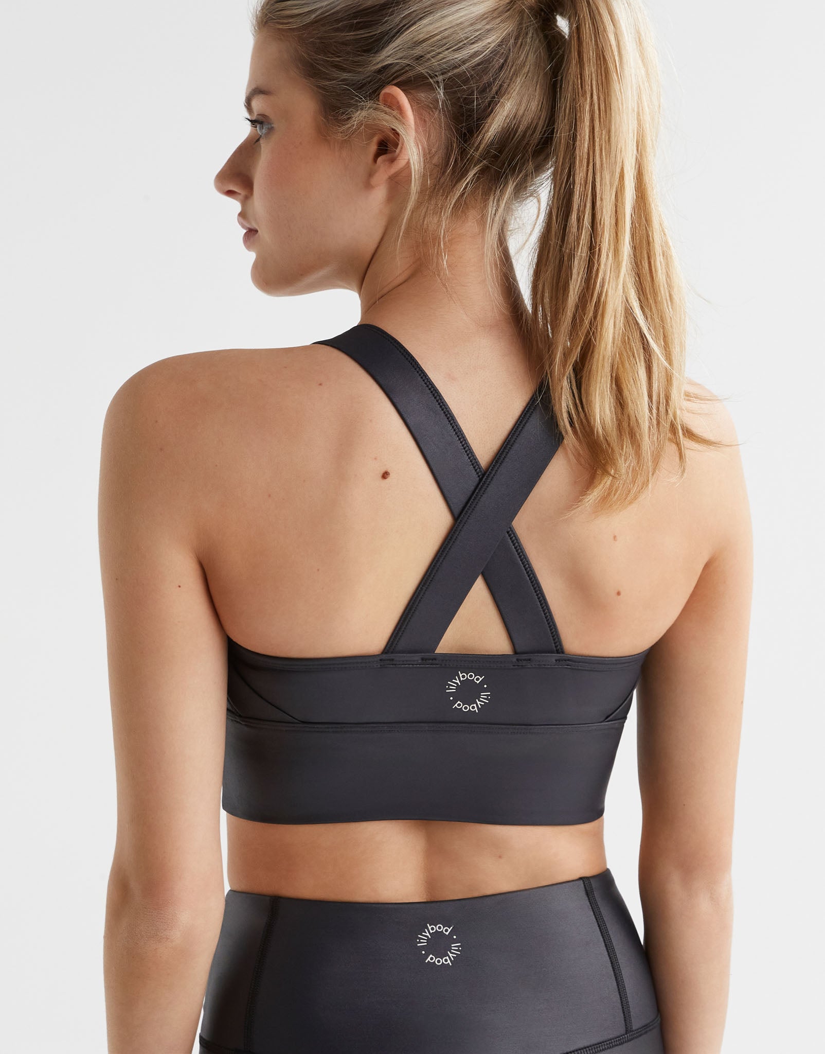 Lilybod-Shadow-Sports-Bra-High-Shine-Black-LC65-BHS-5-NEW.jpeg