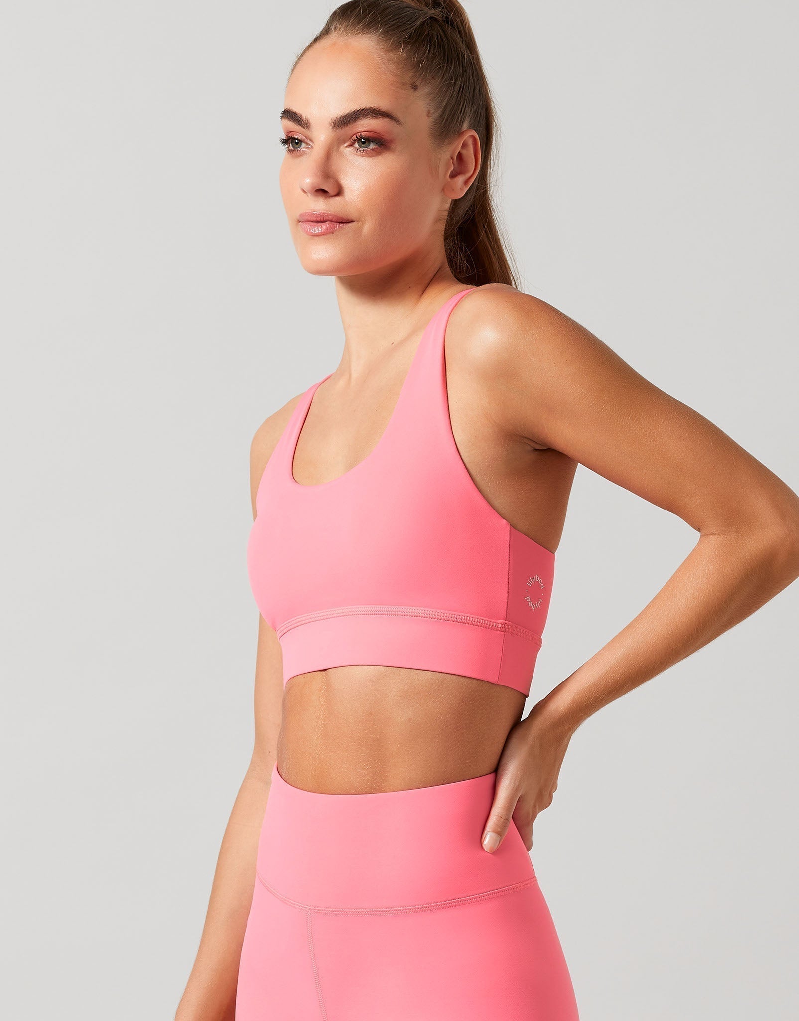 Lilybod-Zoe-Sports-Bra-Powder-Pink-LC71-PK-4_a69c90a7-4df5-41c1-b9ad-cce98b03b45c.jpg