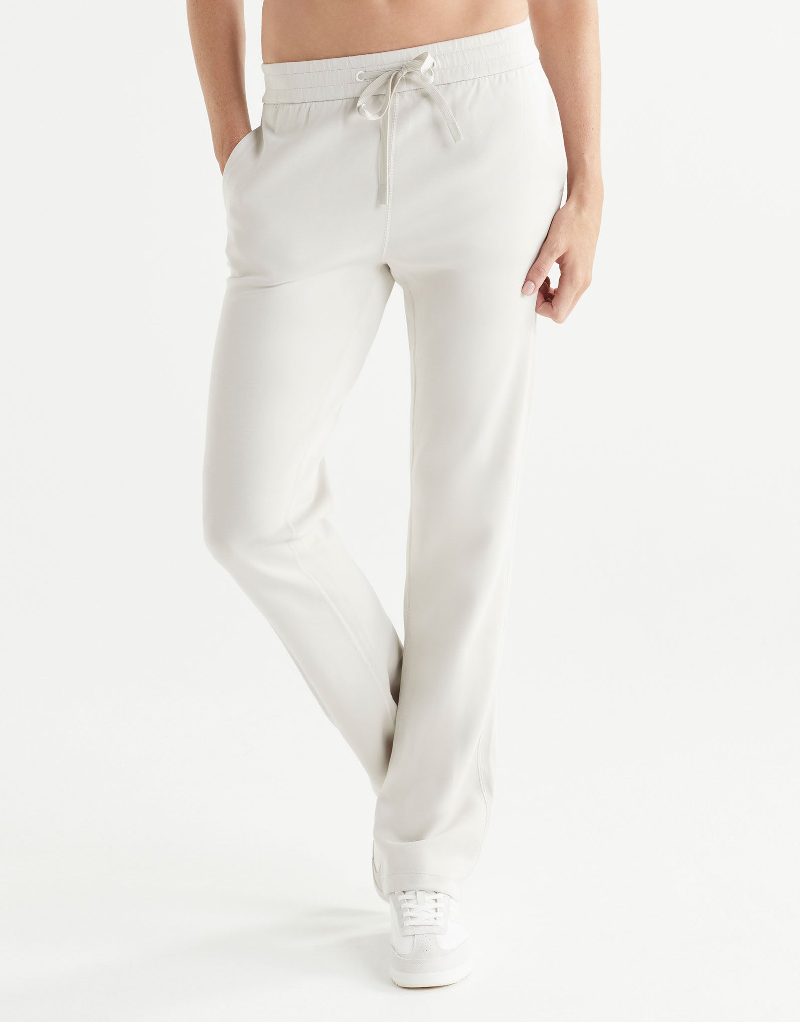 Lilybod_AIMIE_Relaxed_Fit_Jogger_Sand_LL85W_CT_02_new.jpeg