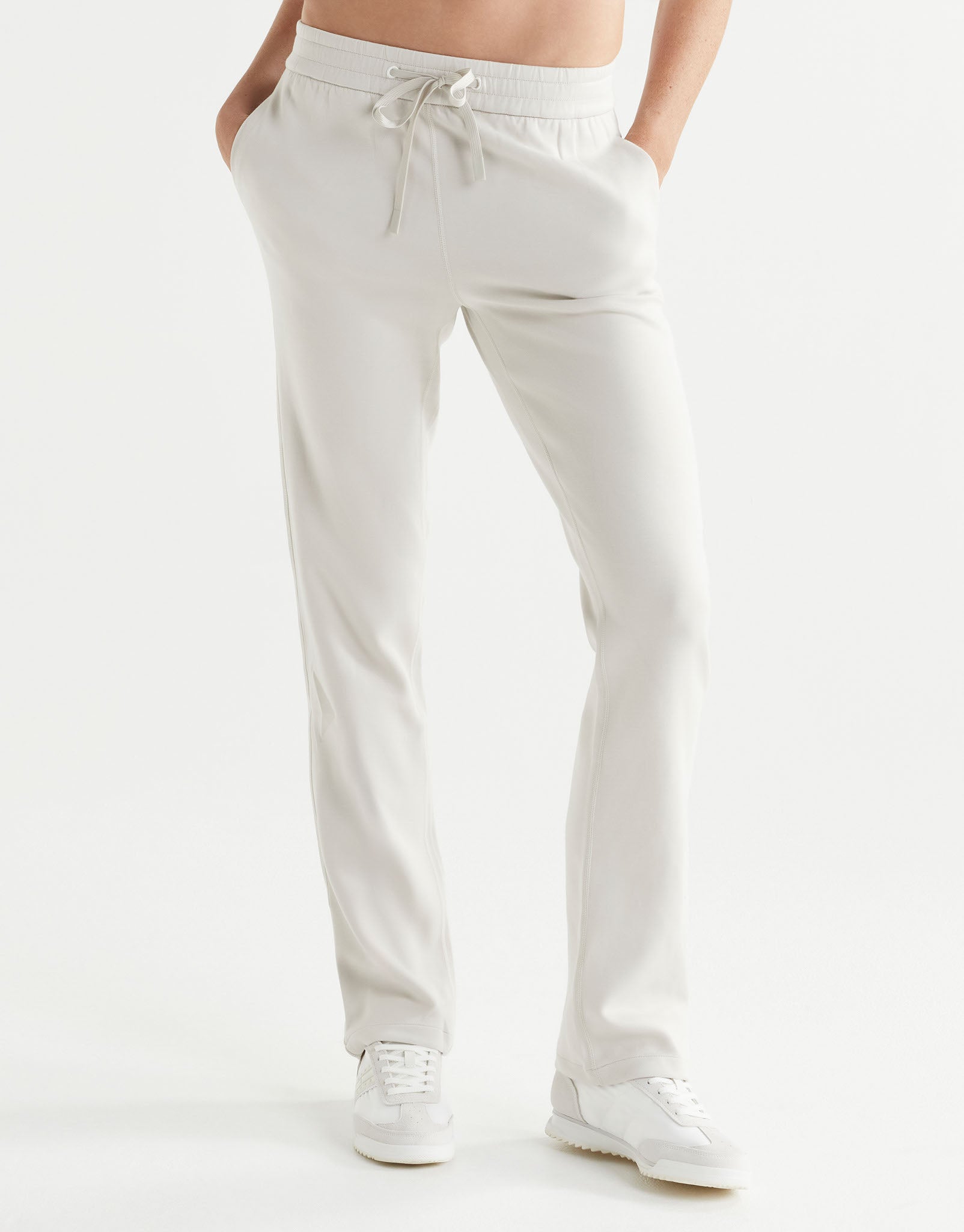 Lilybod_AIMIE_Relaxed_Fit_Jogger_Sand_LL85W_CT_03_new.jpeg
