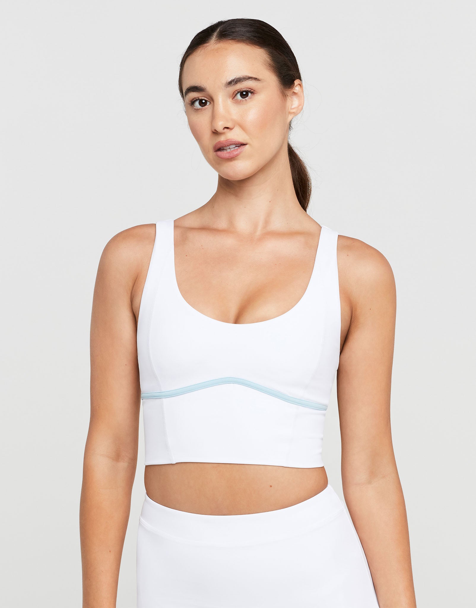 Lilybod_AVA_Sports_Bra_White_Light_Blue_LC72_WT_03.jpeg