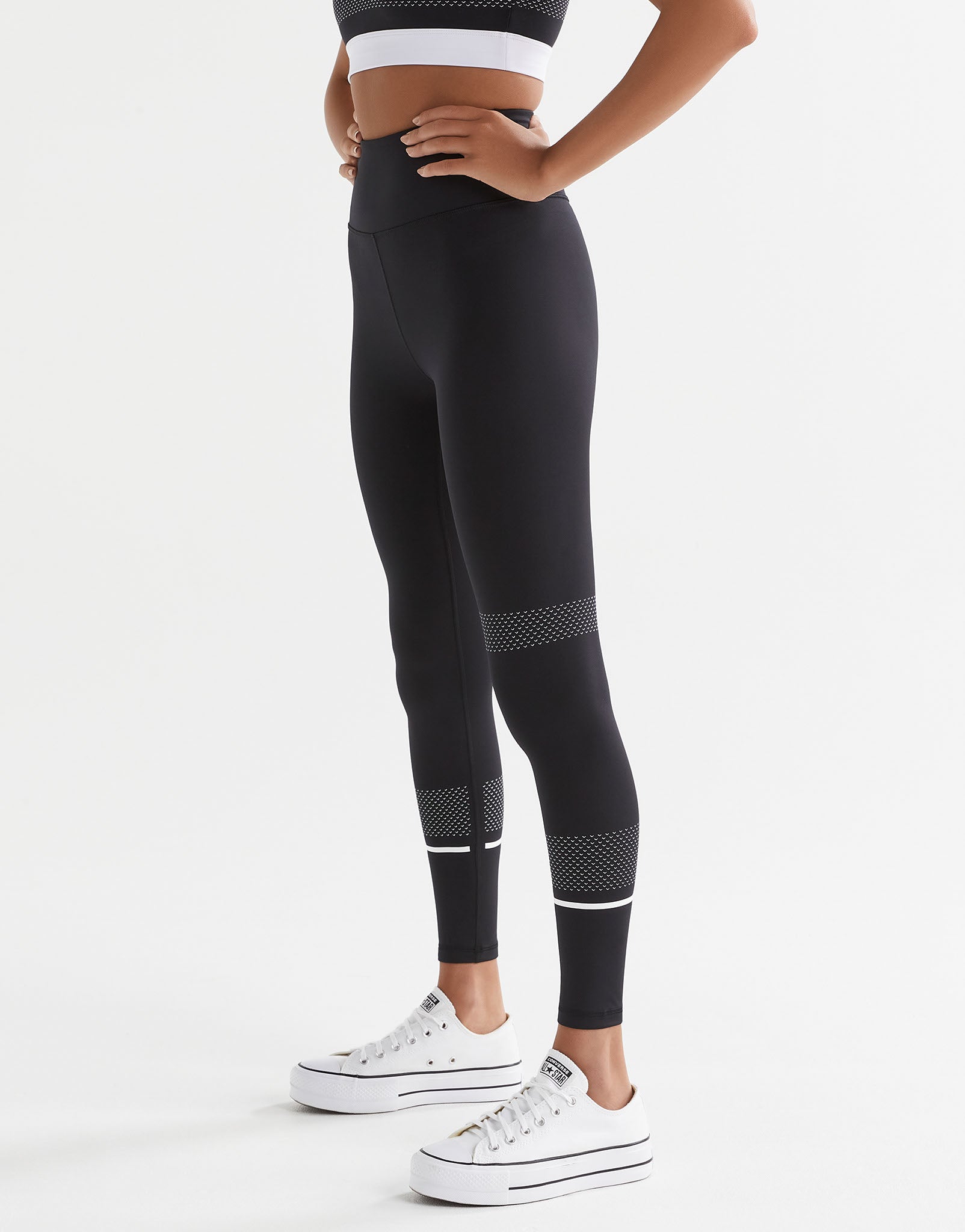 Lilybod_Activate_Full_Length_Legging_Black_White_LL93_BW_3.jpeg