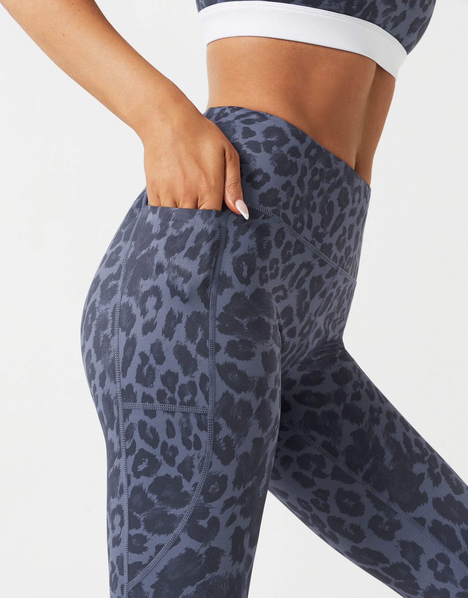 Lilybod_BECCA_Legging_Navy_Leopard_LL131_NBLP_3.jpeg