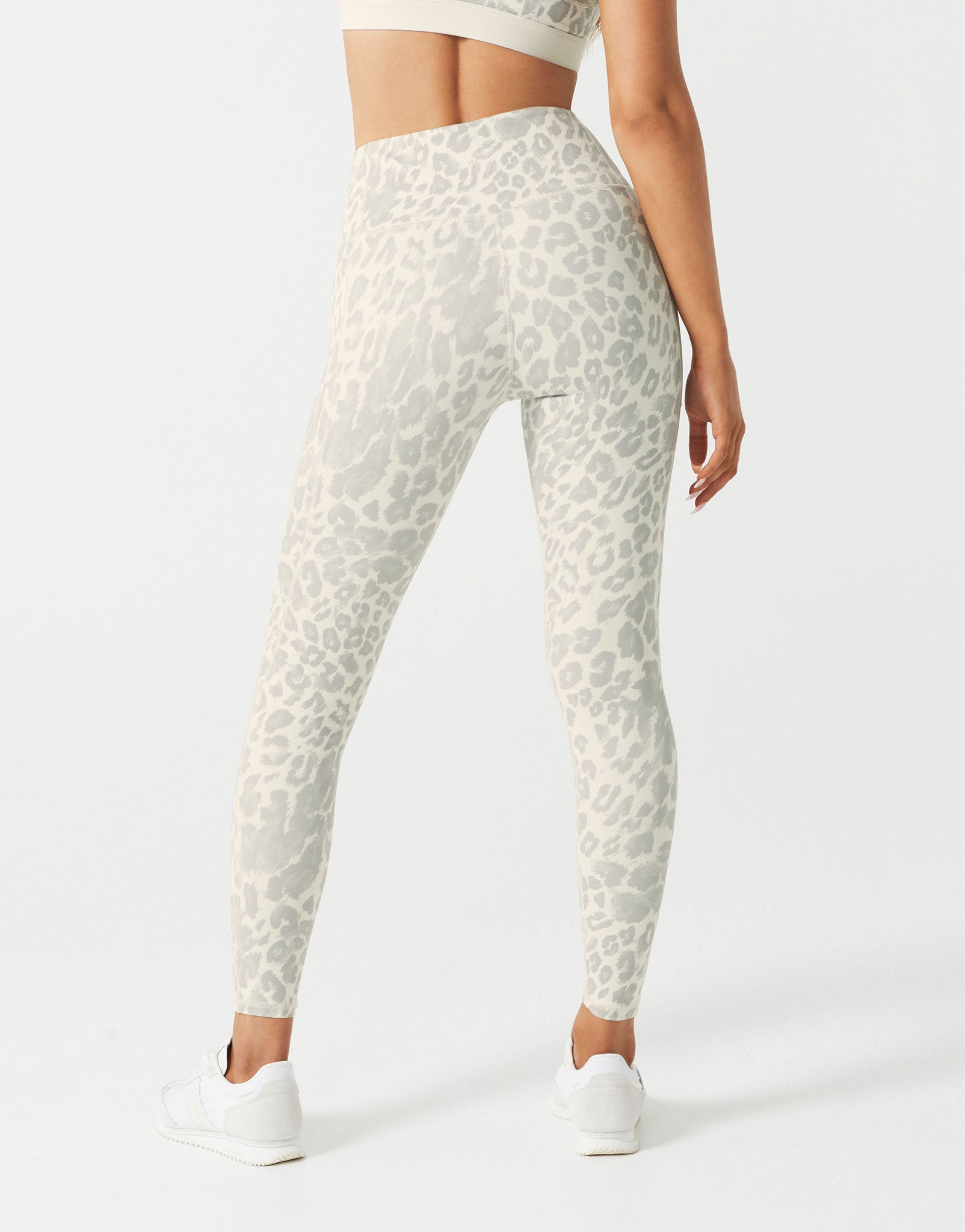 Lilybod_BECCA_Legging_White_Leopard_LL131_WTLP_2.jpeg