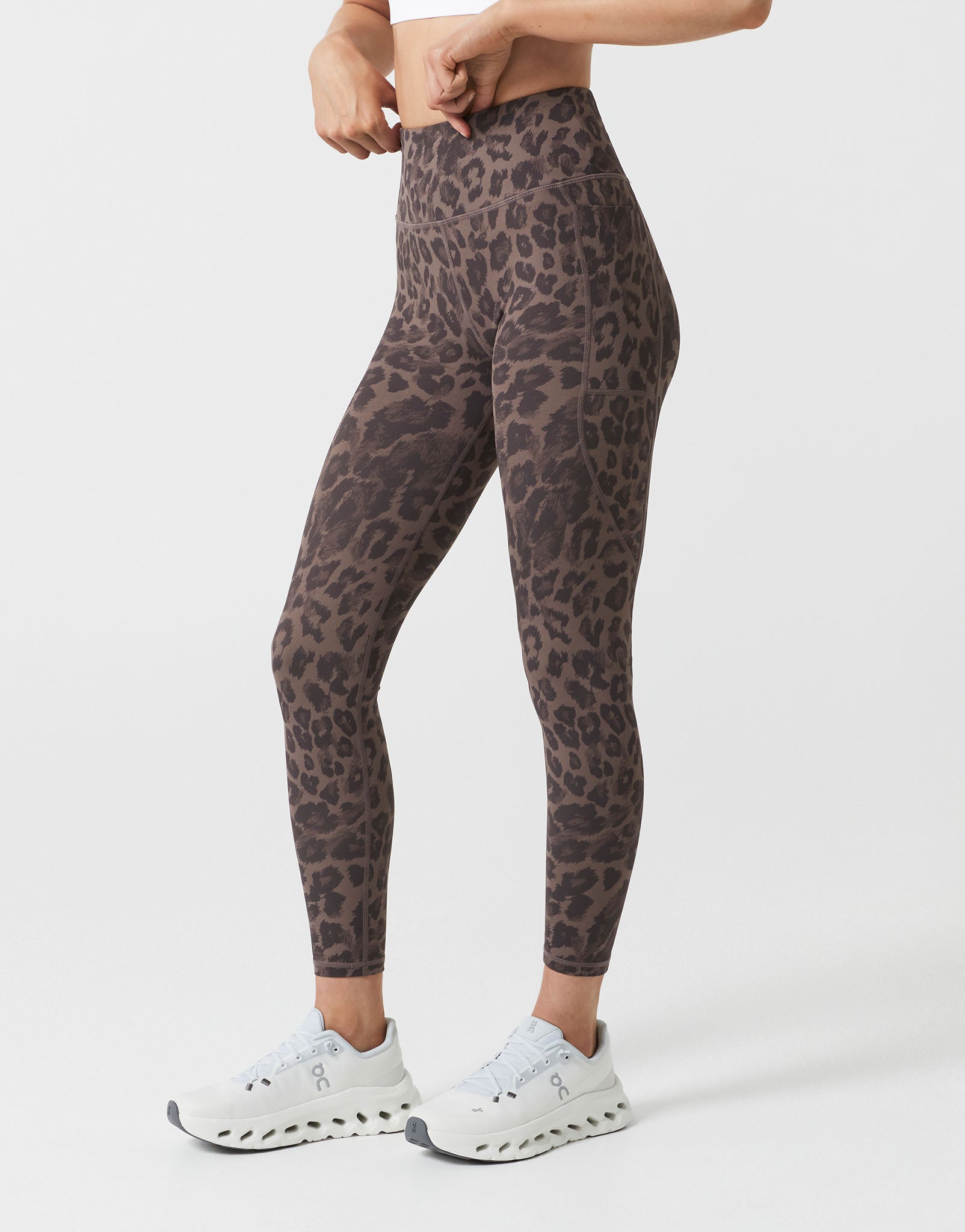 Lilybod_BECCA_Mineral_Grey_Leopard_Brown_LL131_C23_BR_03.jpeg