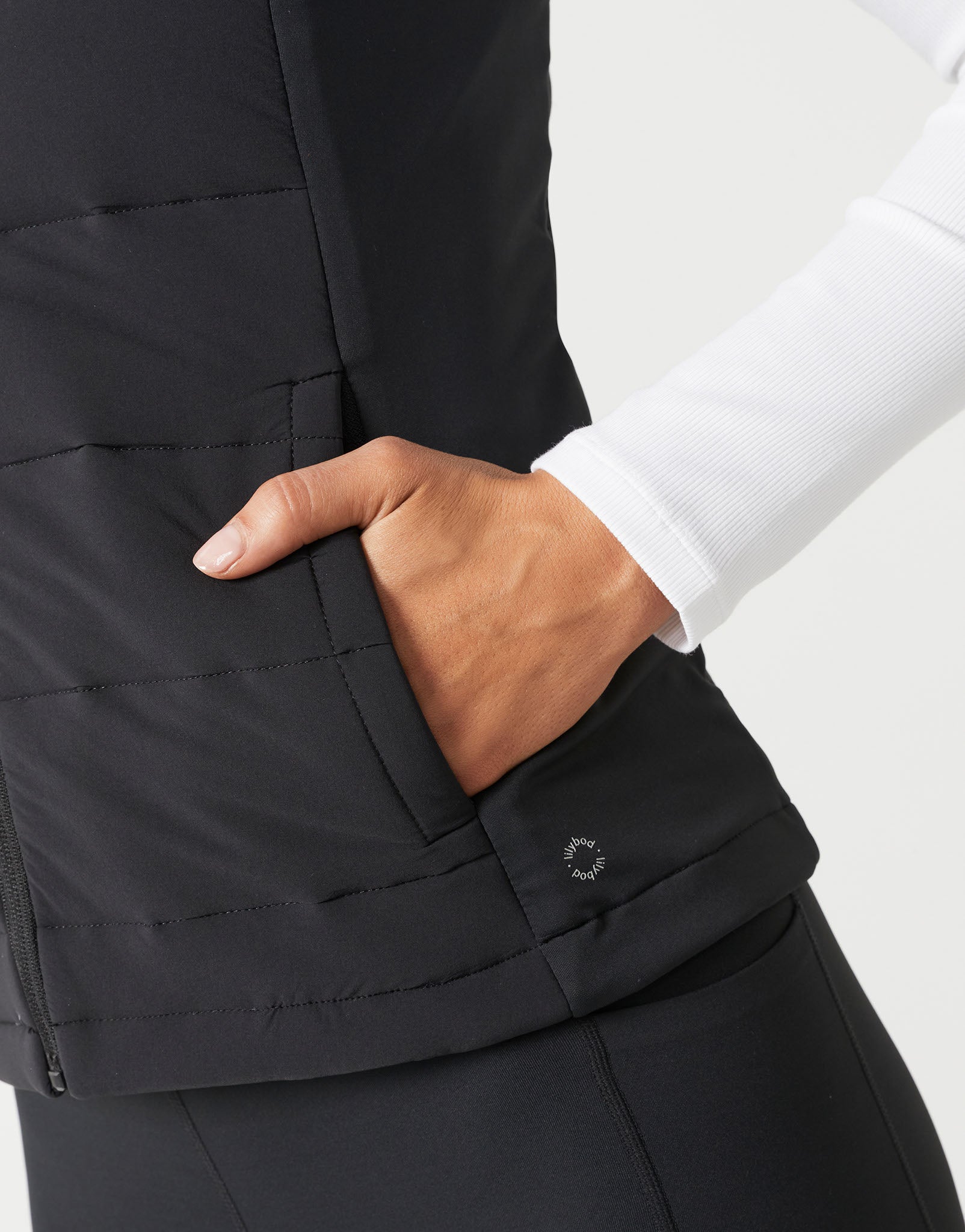Lilybod_CASPER_Puff_Vest_Black_LJ006_BL_02.jpeg