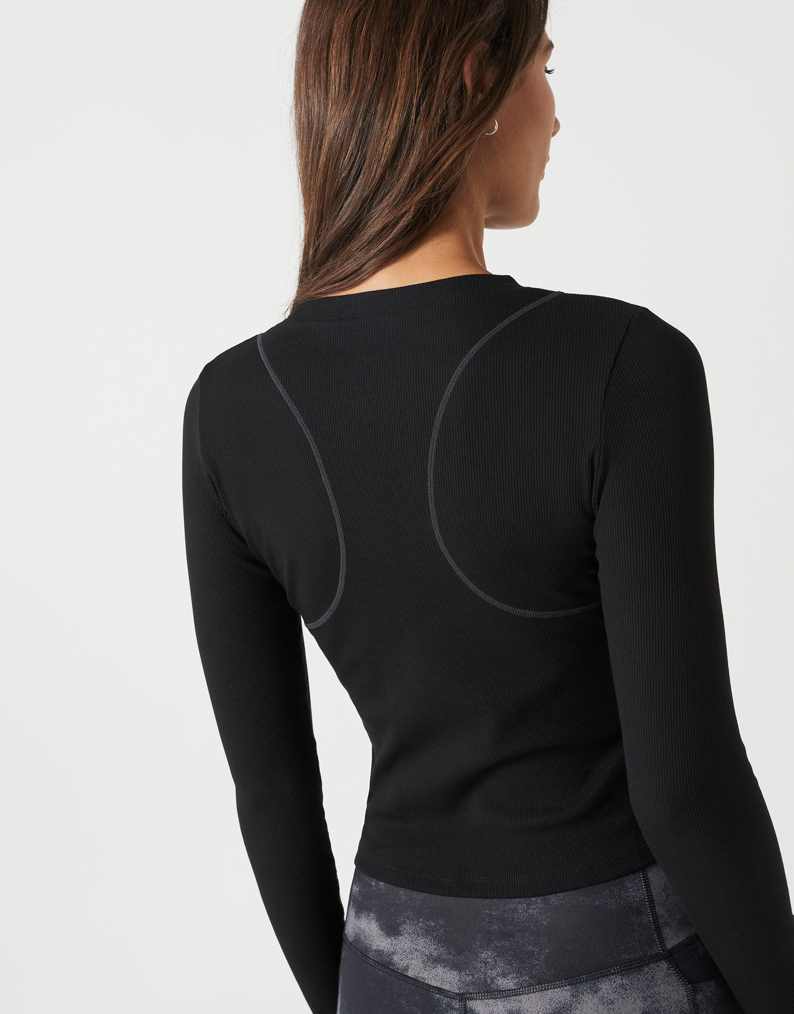 Lilybod_FARO_Longsleeve_Tech_Tee_Black_LT150_BL_04.jpeg