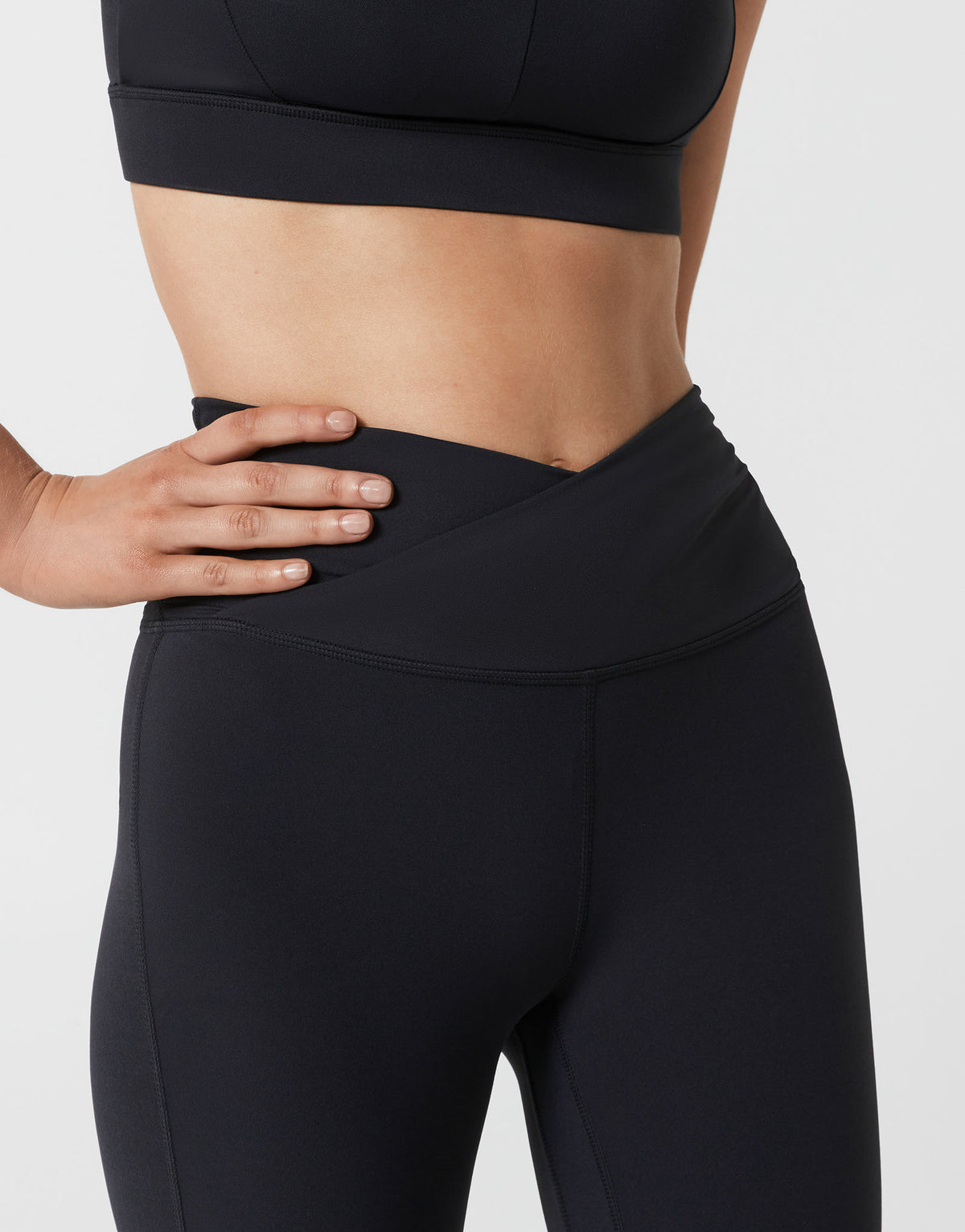 Lilybod_HARLOW_Cloud_Core_Bootleg_Legging_Black_SL_196_BL_07.jpeg