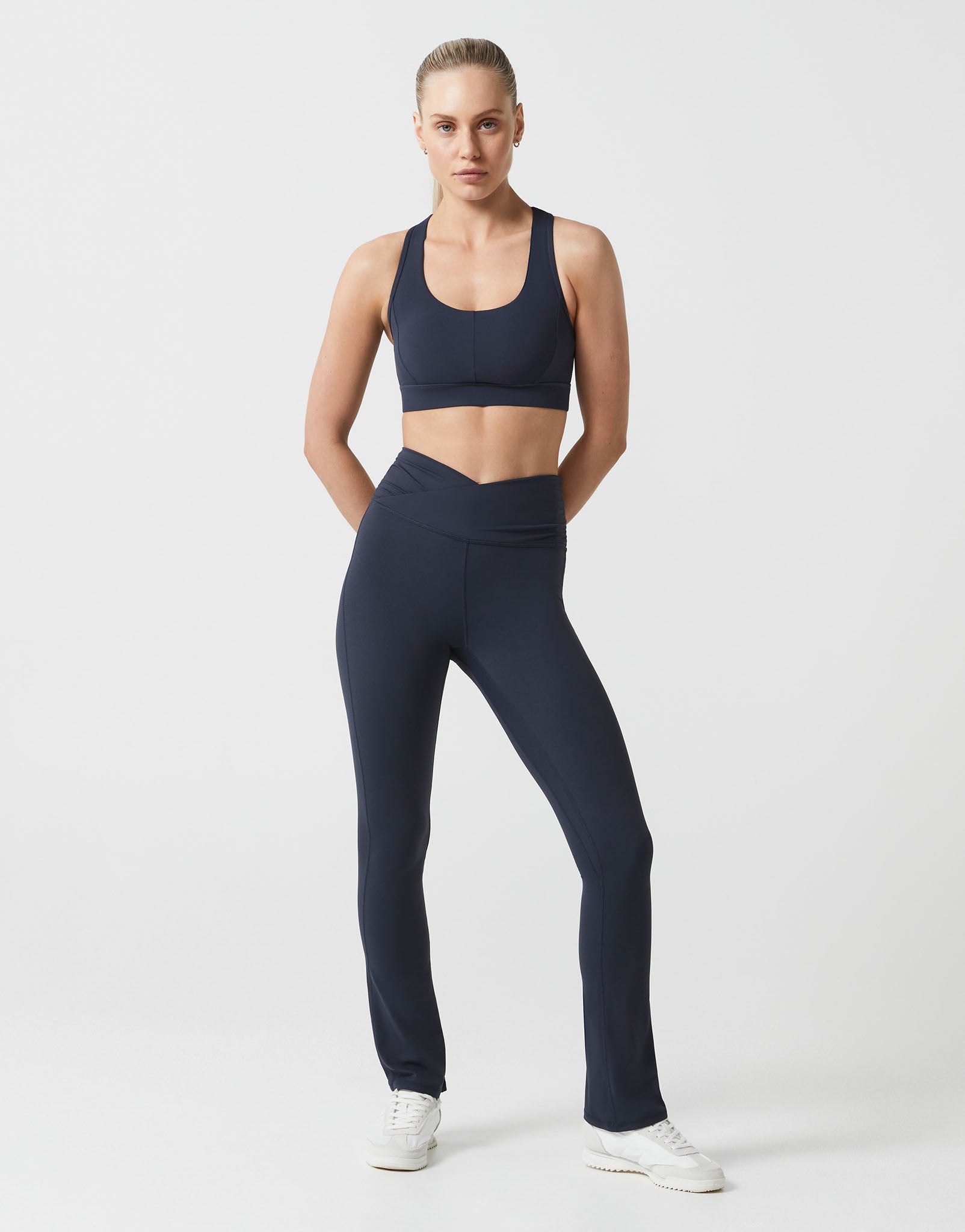 Lilybod_HARLOW_Cloud_Core_Bootleg_Legging_Navy_SL_196_NB_02.jpeg