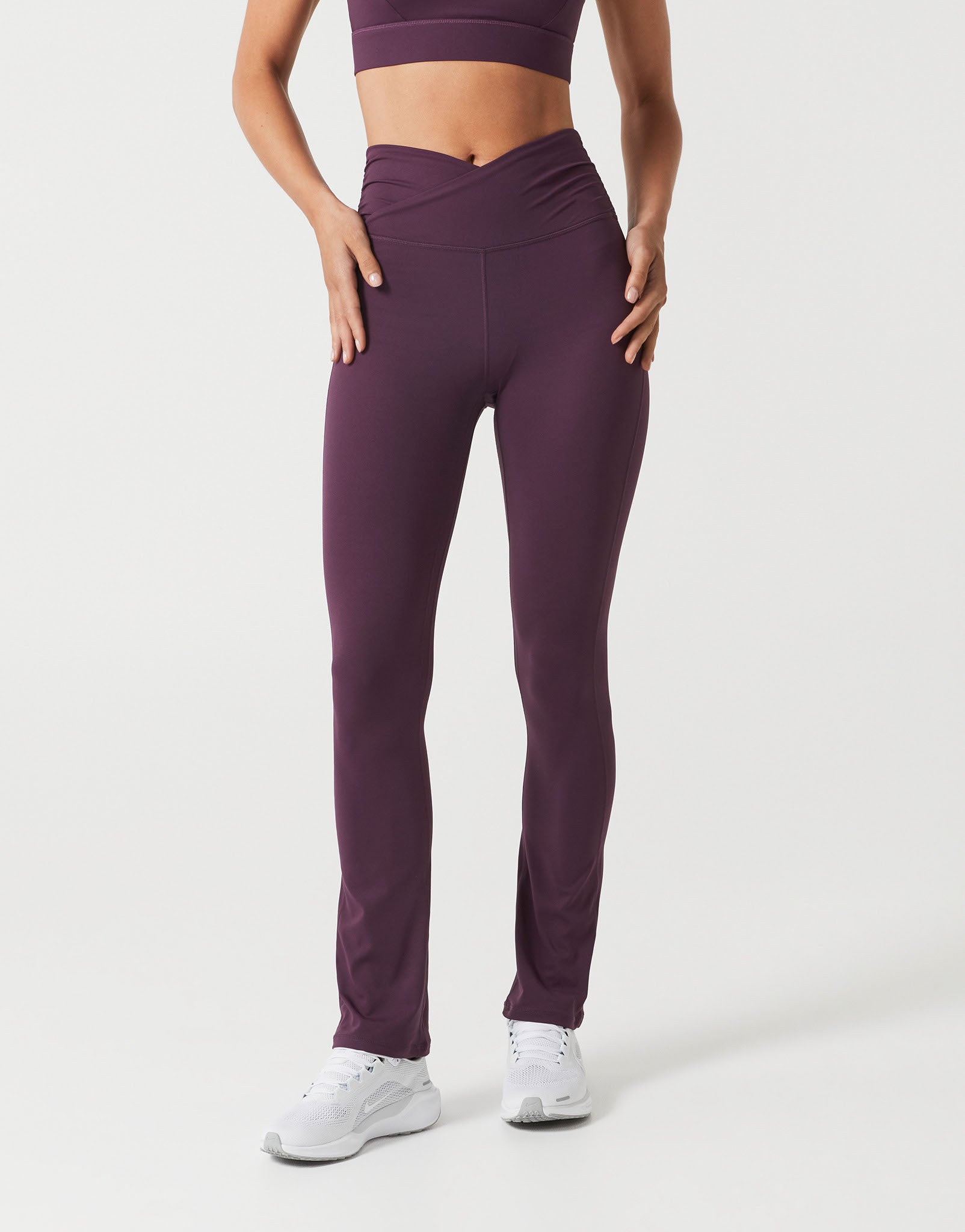 Lilybod_HARLOW_Cloud_Core_Bootleg_Legging_Ox_Plum_SL_196_OXP.jpeg