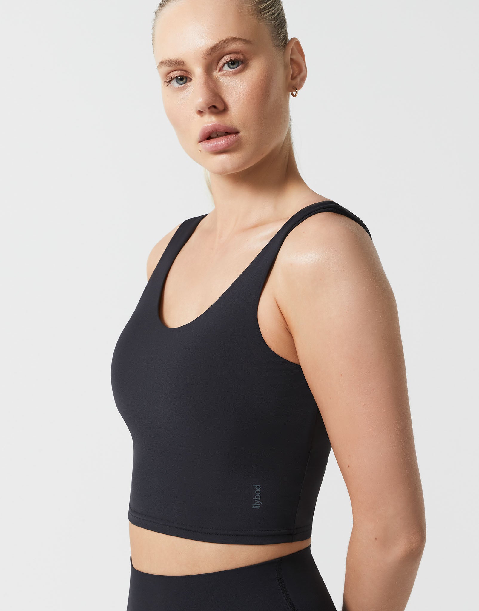 Lilybod_HARPER_Cloud_Core_Sports_Bra_Black_SC_131_BL_04.jpeg