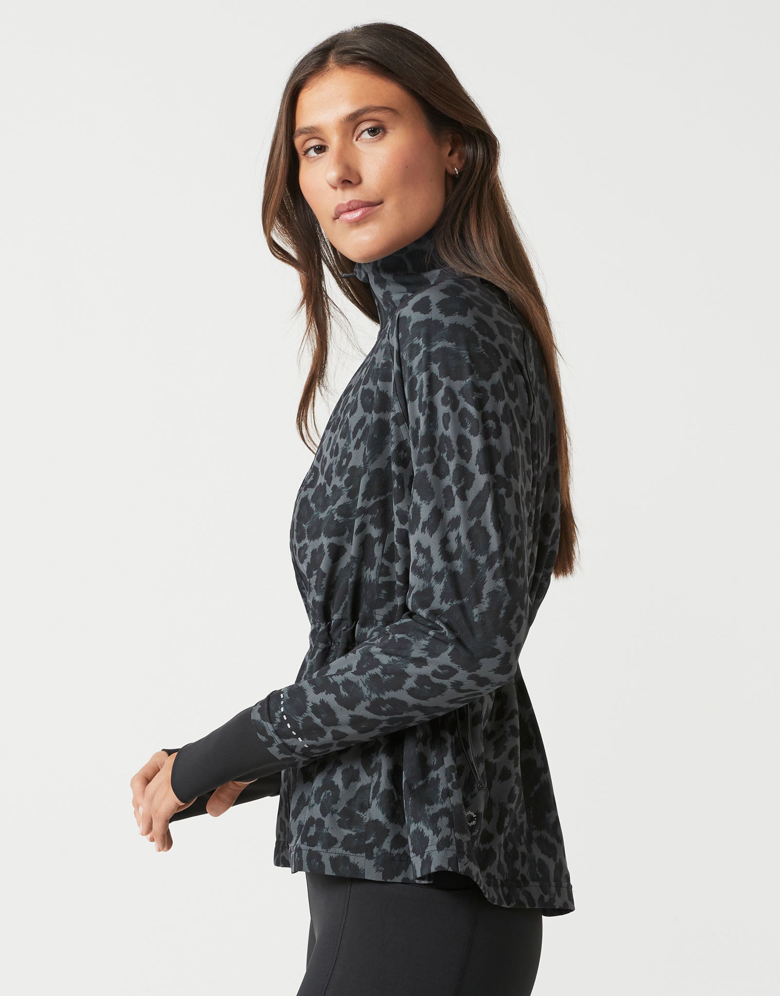 Lilybod_HELENA_Running_Jacket_Black_Leopard_Print_LJ004_BKLP_04.jpeg
