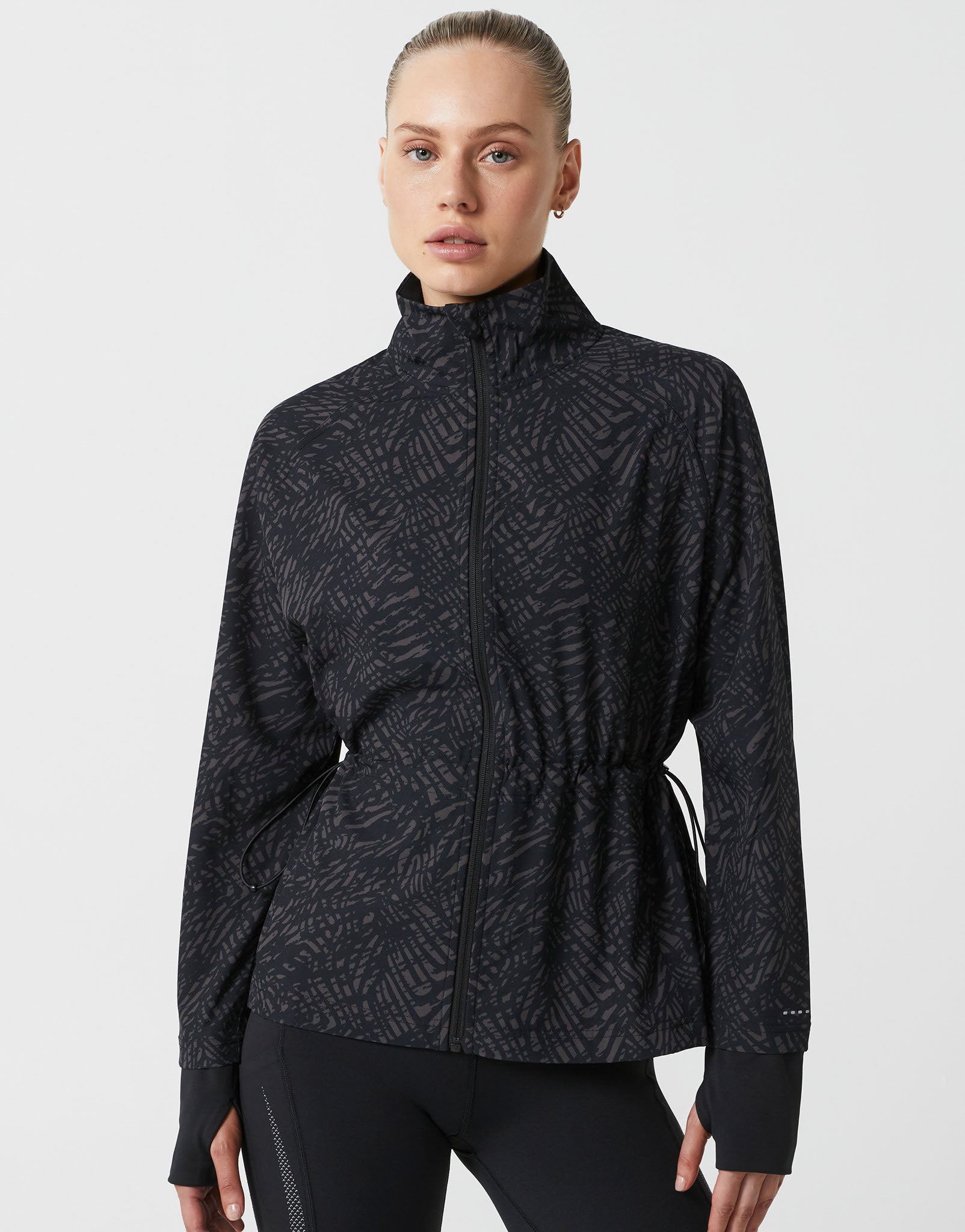 Lilybod_HELENA_Running_Jacket_Leopard_Print_Black_LJ004_BLP_03.jpeg