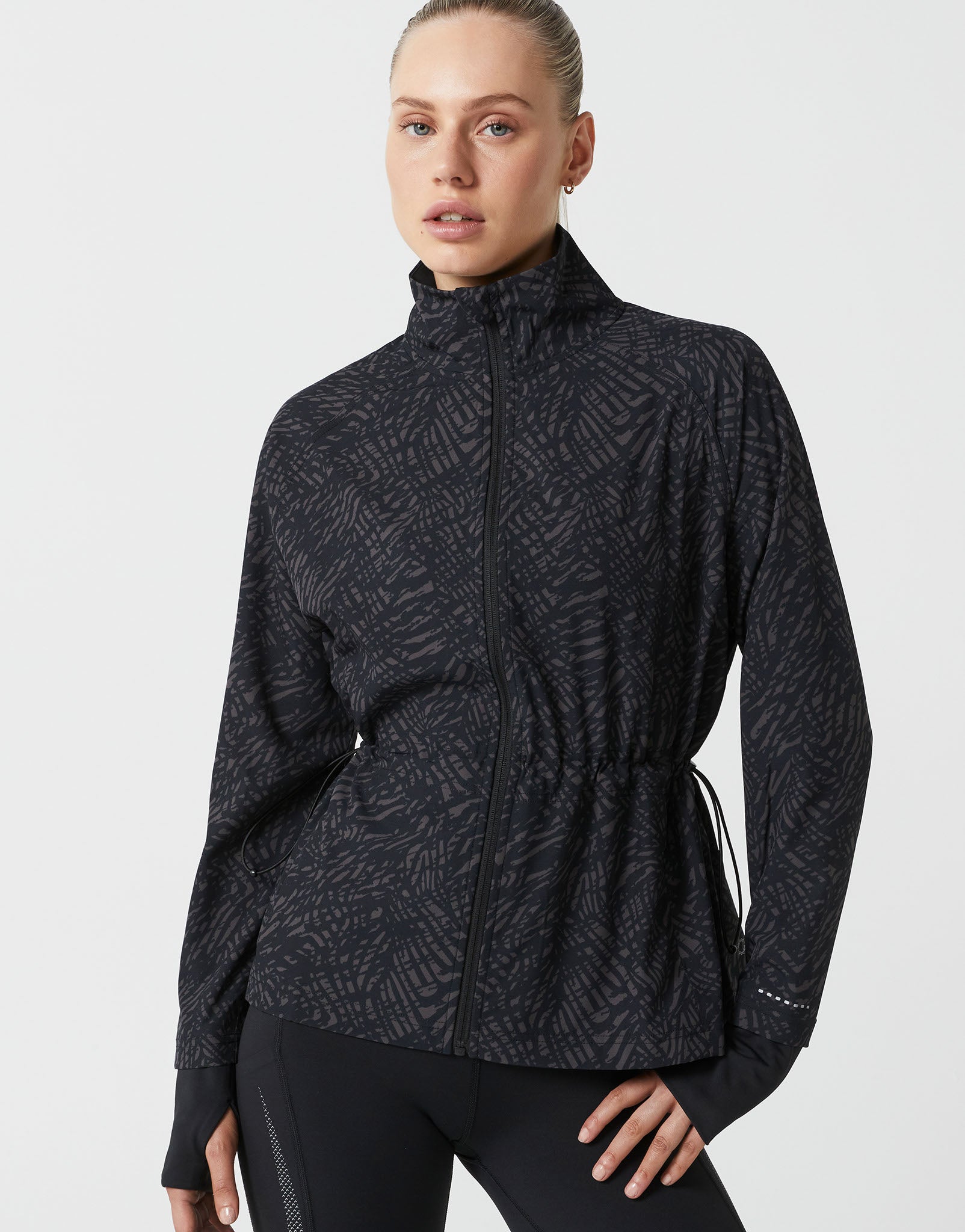 Lilybod_HELENA_Running_Jacket_Leopard_Print_Black_LJ004_BLP_04.jpeg