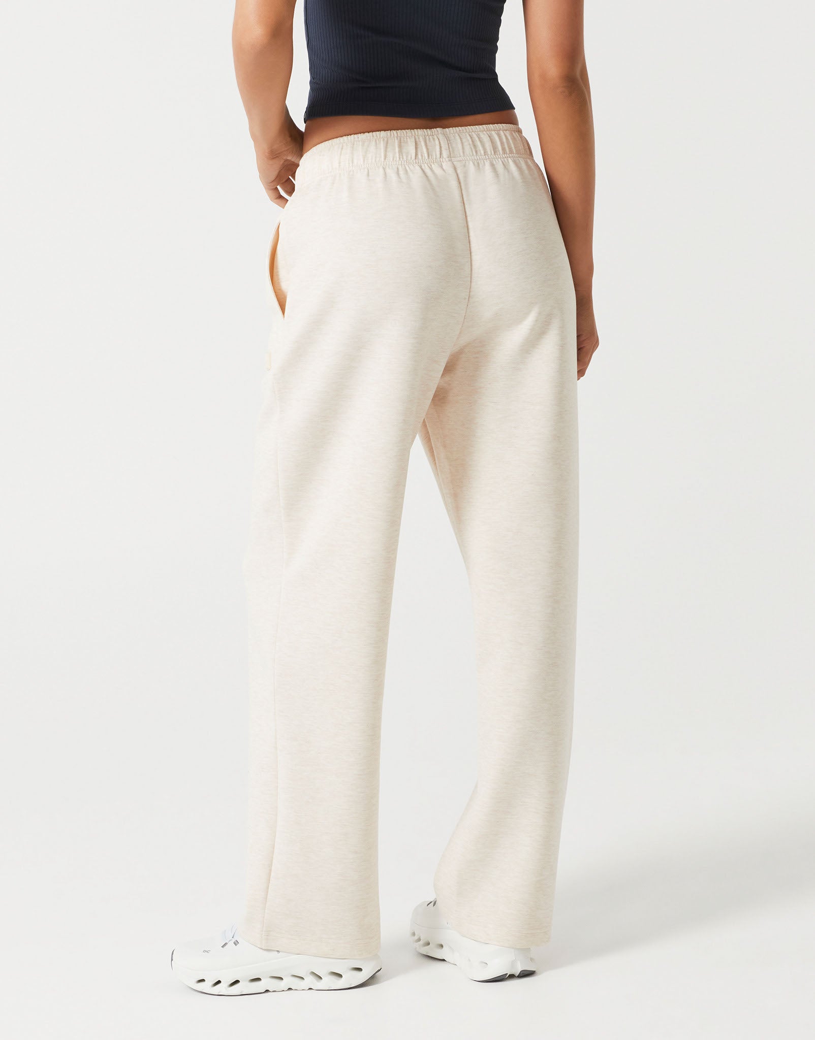 Lilybod_KYOTO_Wide_Leg_Jogger_Oatmeal_Marl_LL219_OML_03.jpg