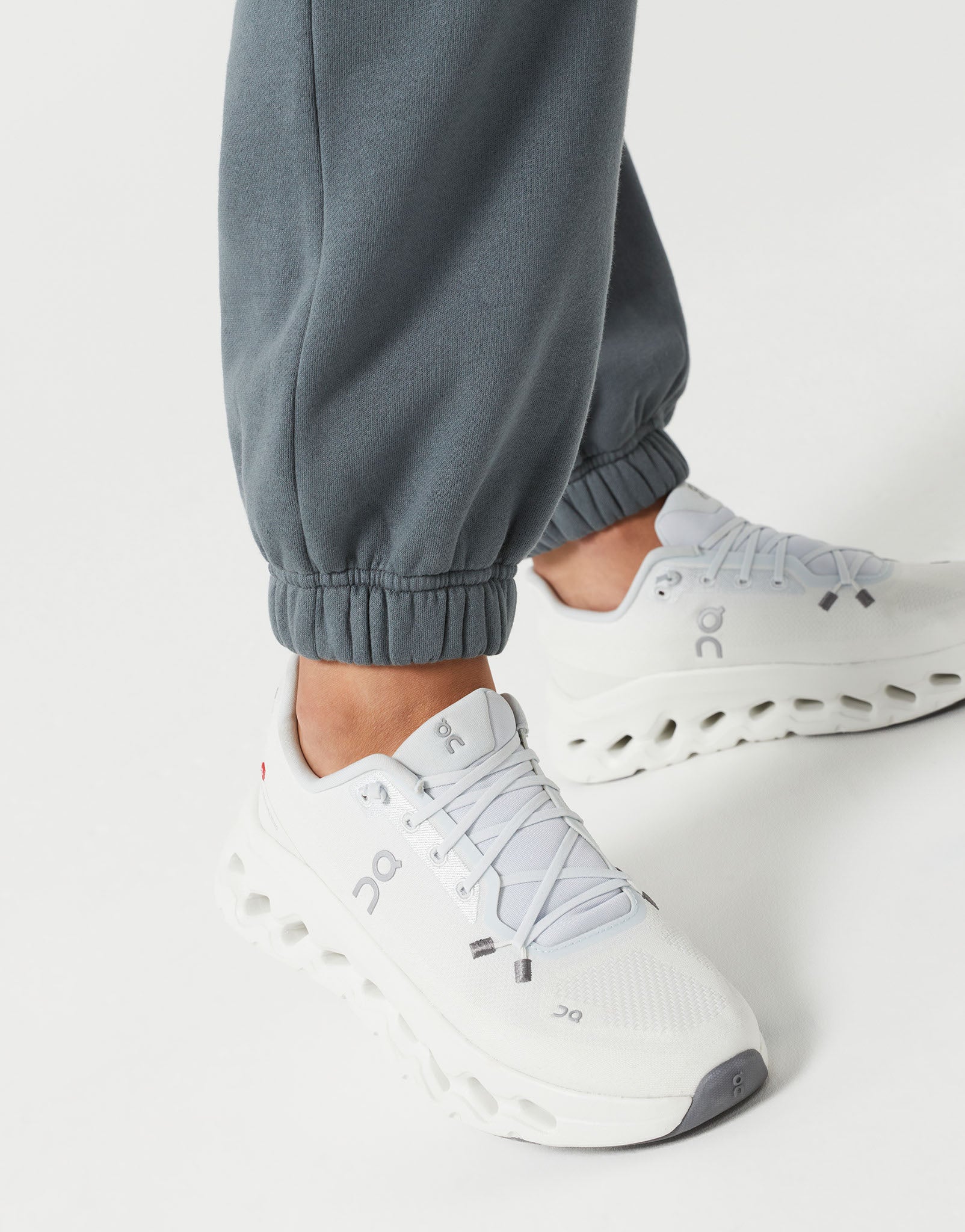 Lilybod_OLIVIA_Loose_Fit_Jogger_Steel_Teal_LL220_STL_05.jpeg