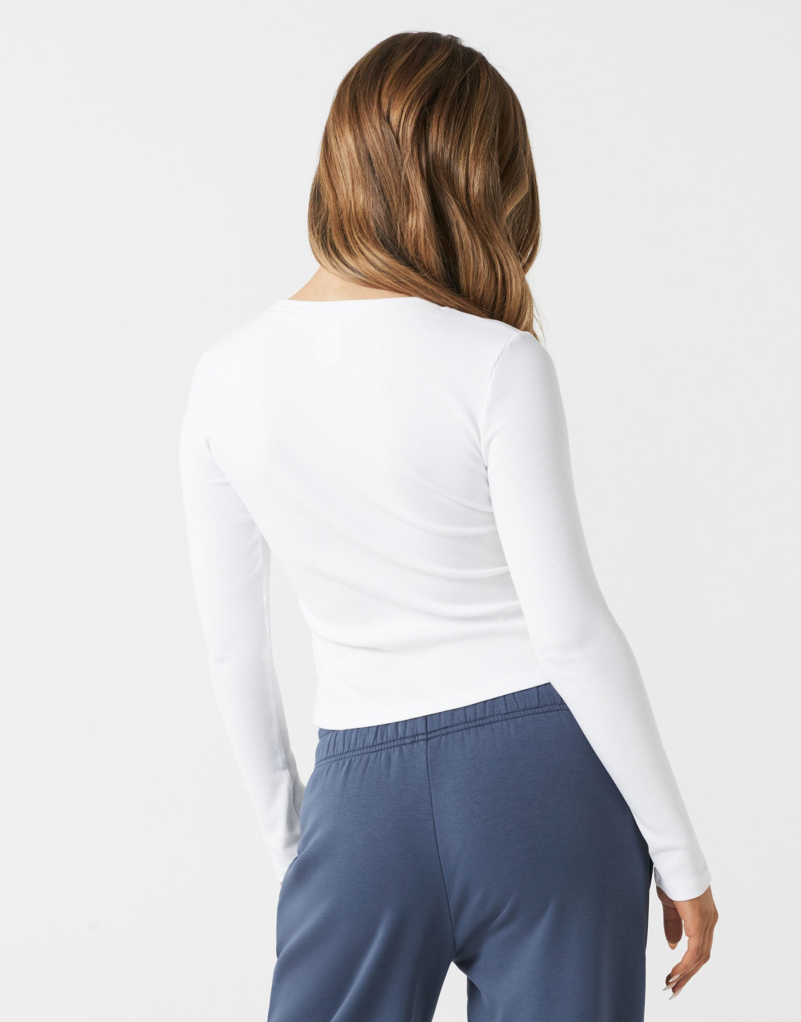 Lilybod_SEOUL_Tech_Long_Sleeve_Tee_White_LT138_WT_05.jpeg