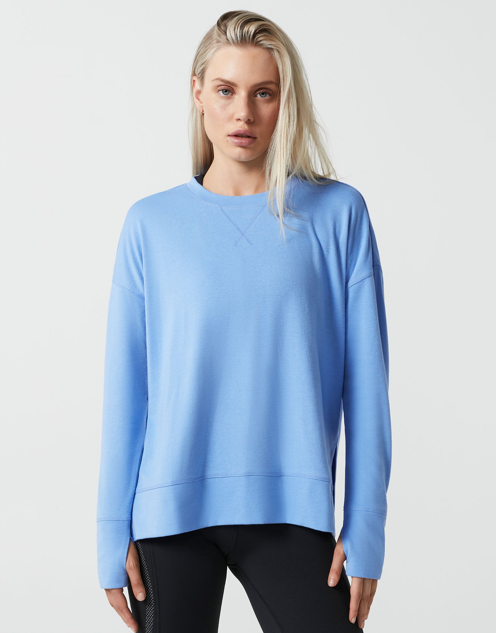 Lilybod_SHELBY_Sweat_Azure_Blue_LT114_AB_02.jpeg