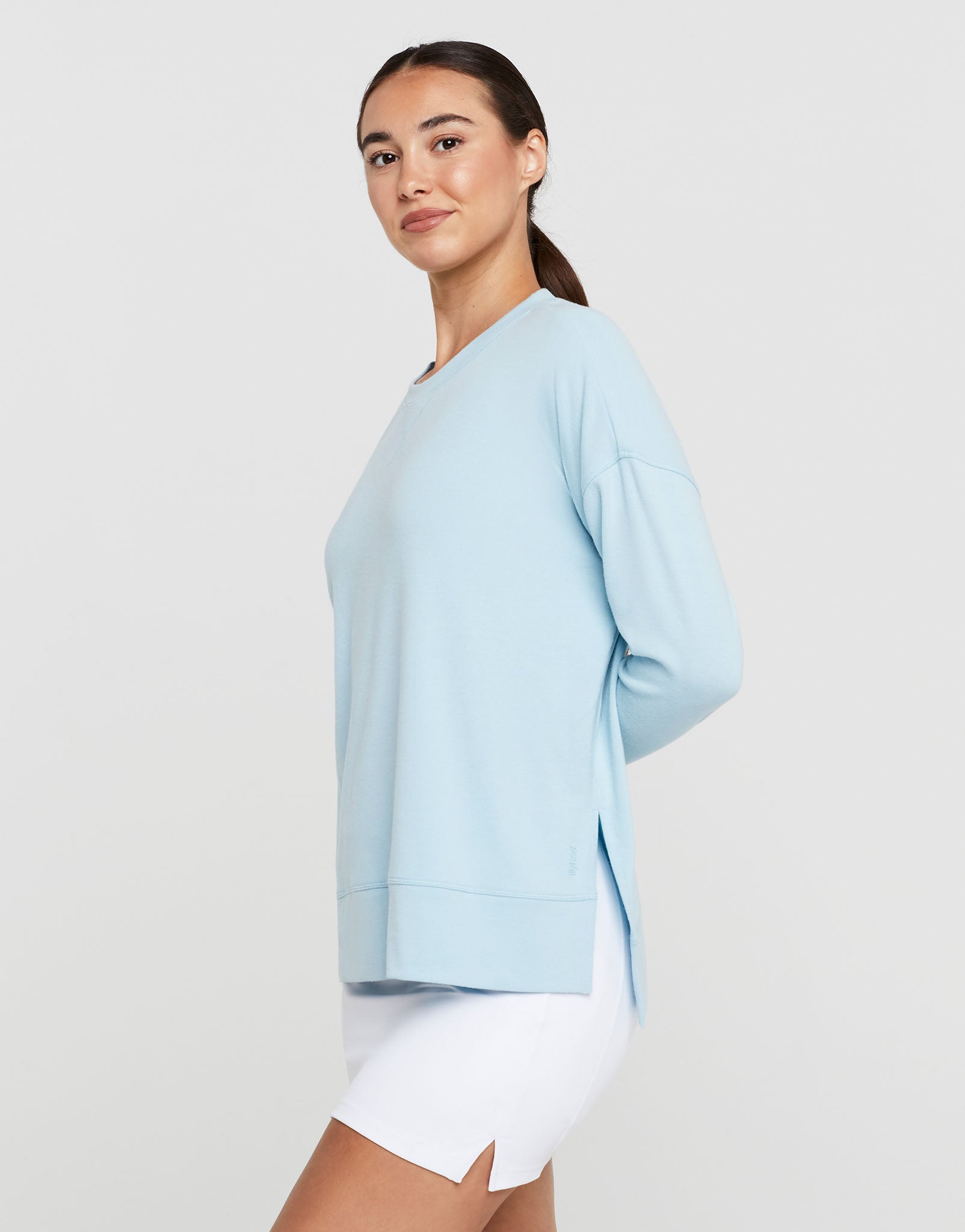 Lilybod_SHELBY_Sweat_Light_Blue_LT114_LL_03_nm.jpeg