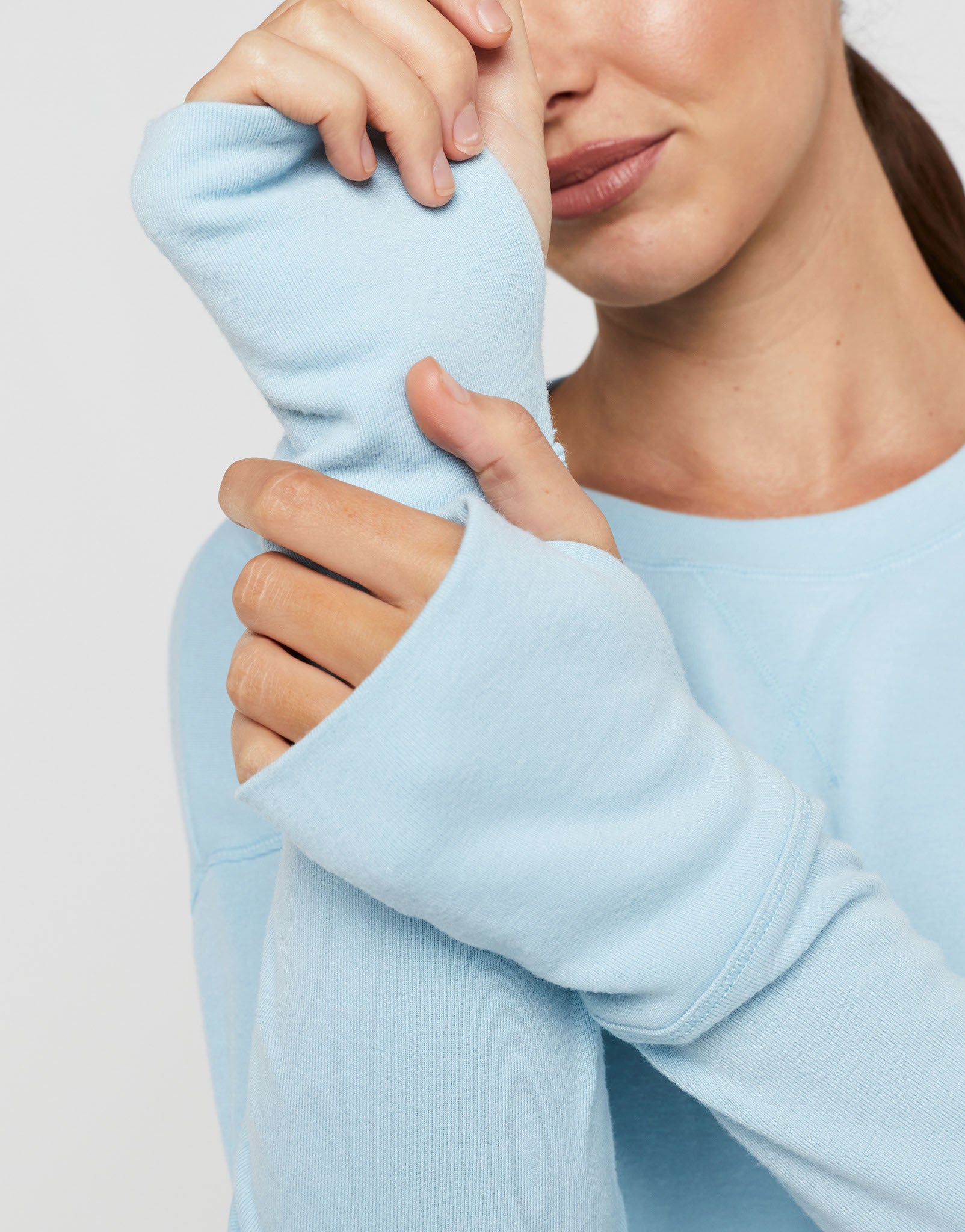 Lilybod_SHELBY_Sweat_Light_Blue_LT114_LL_05_nm.jpeg