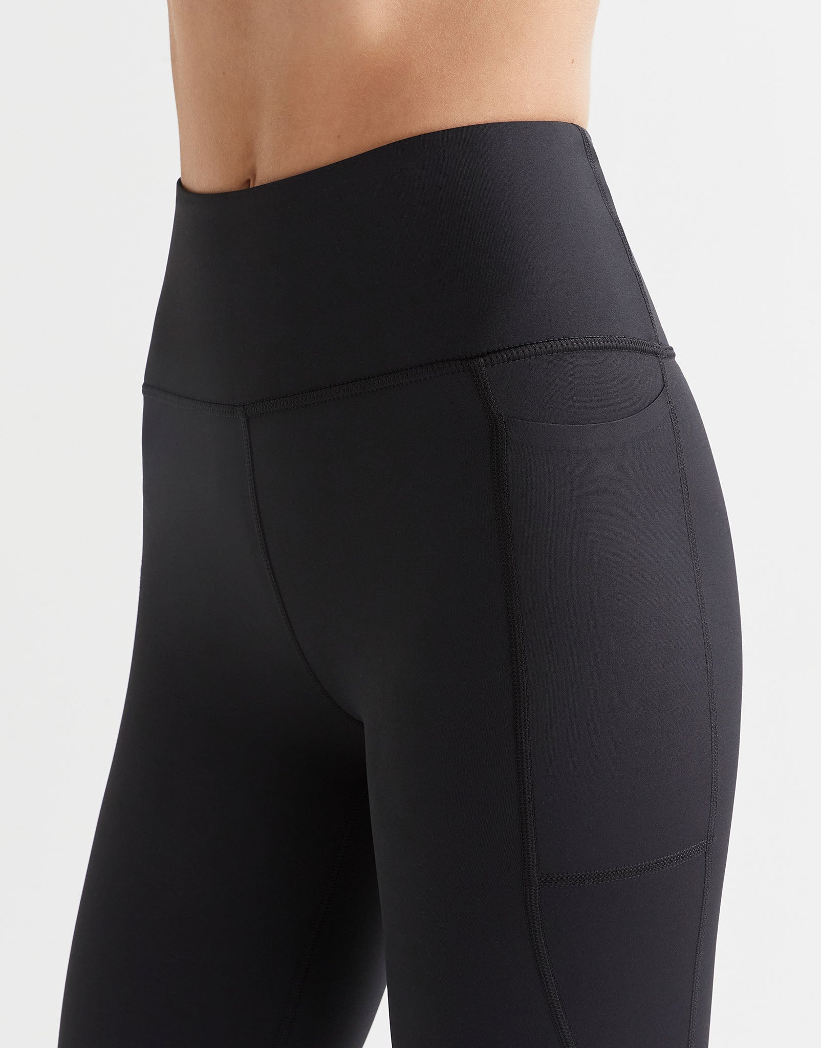 Lilybod_ZOE_Air_Core_Full_Length_Leggings_Black_LL98_B_7.jpeg